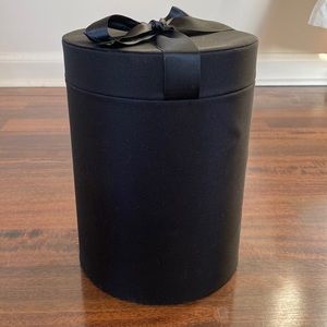 Gorgeous black cushioned box